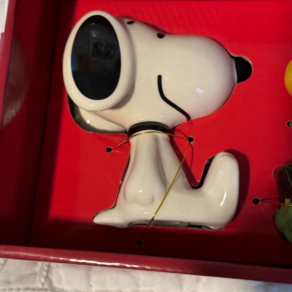 New in Box Snoopy and Woodstock salt and pepper shakers. - Picture 2 of 4